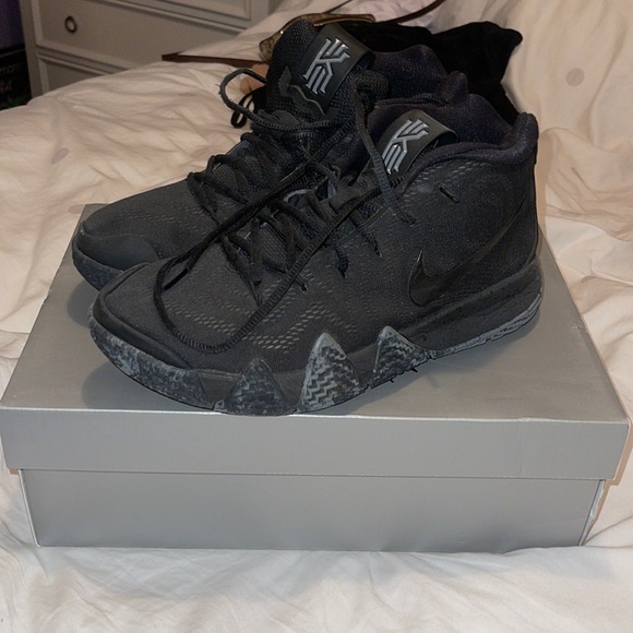 Nike Other - Nike Kyrie 5